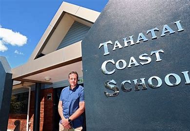 Tahatai Coast School