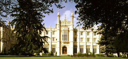Richmond - The American University in London